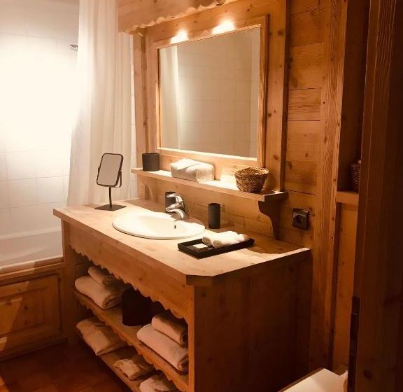 هتل Le Cerf Amoureux & Spa