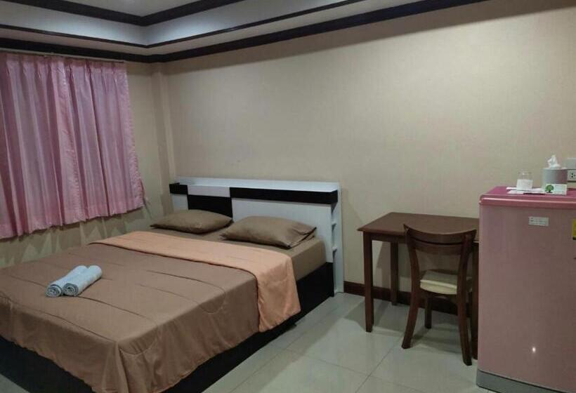 호텔 Tree House Chachoengsao