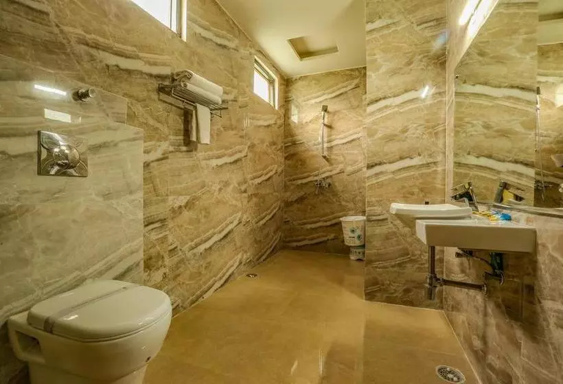 Mahayana River Resort