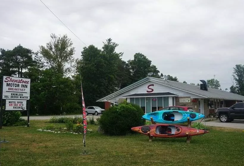 モーテル Shenstone Motor Inn And Restaurant