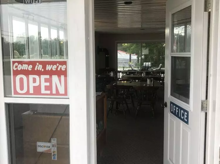 モーテル Shenstone Motor Inn And Restaurant