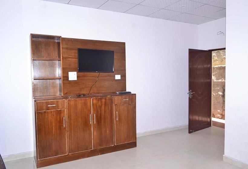 The Rock Heaven Resort, Lansdowne