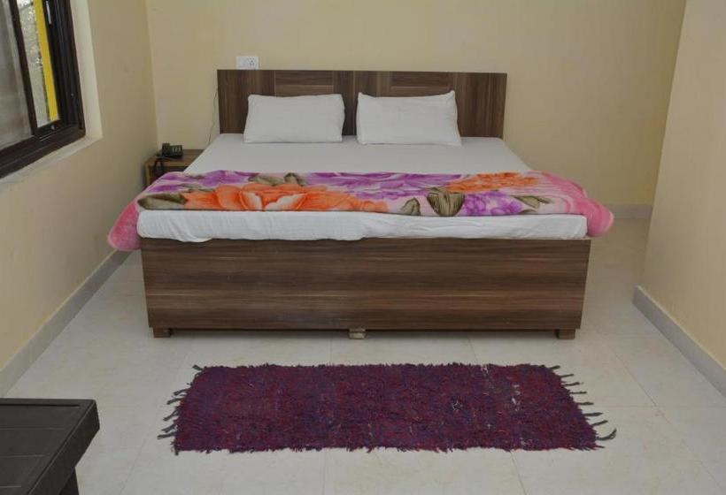 The Rock Heaven Resort, Lansdowne