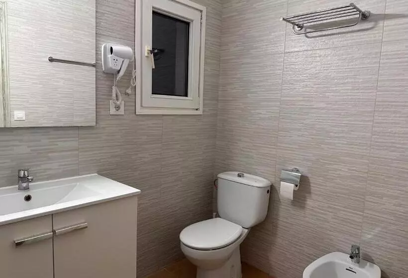 Aamiaismajoitus (B&B) Villa Iri Habitación N3 Con Un Baño Compartido