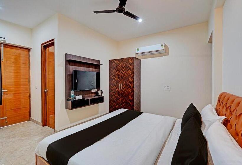 Hotel Super Collection O The Royal Grand