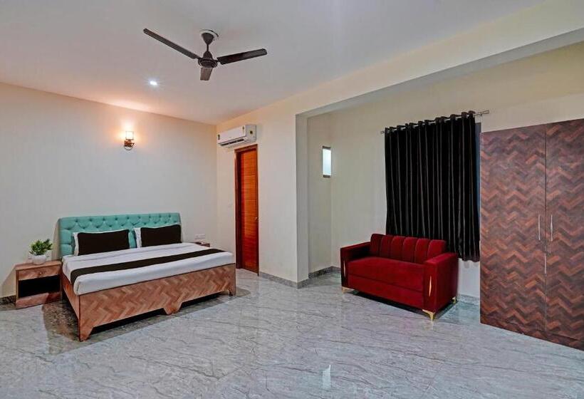 Hotel Super Collection O The Royal Grand