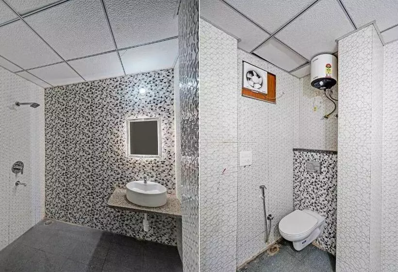 Hotelli Super Collection O The Royal Grand