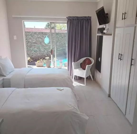 Kapselihotelli Dara On Schabort