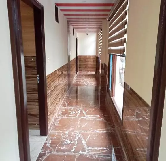 ホテル O Srishti Nikunj