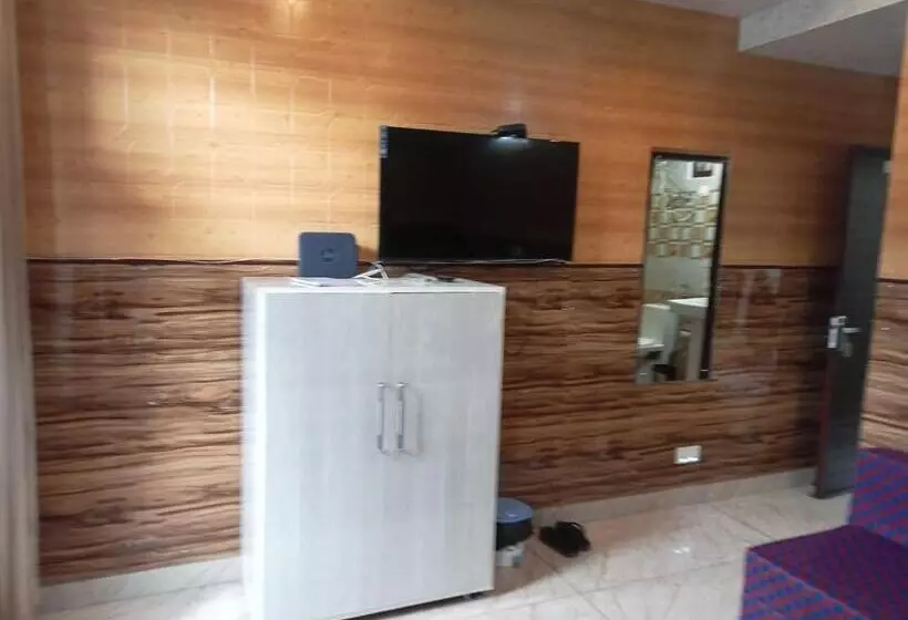 ホテル O Srishti Nikunj