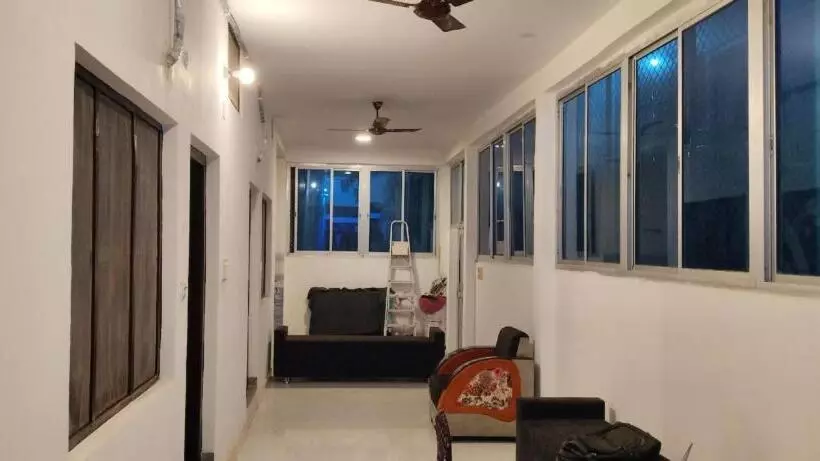 ホテル Ram Krishna Palace Ayodhya   Near Shree Ram Temple And Hanuman Garhi   Comfortable Stay