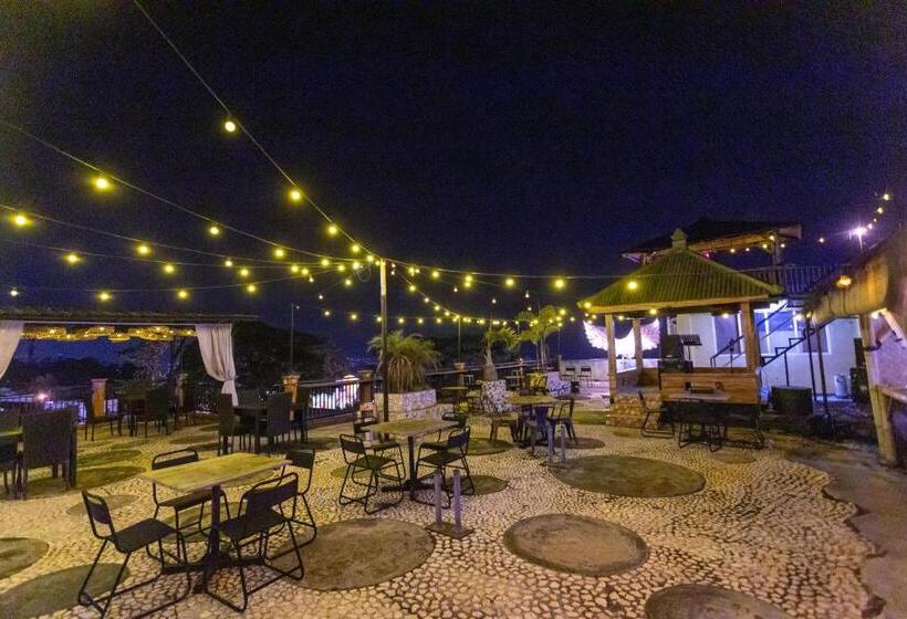 Отель Batuque Town Villa