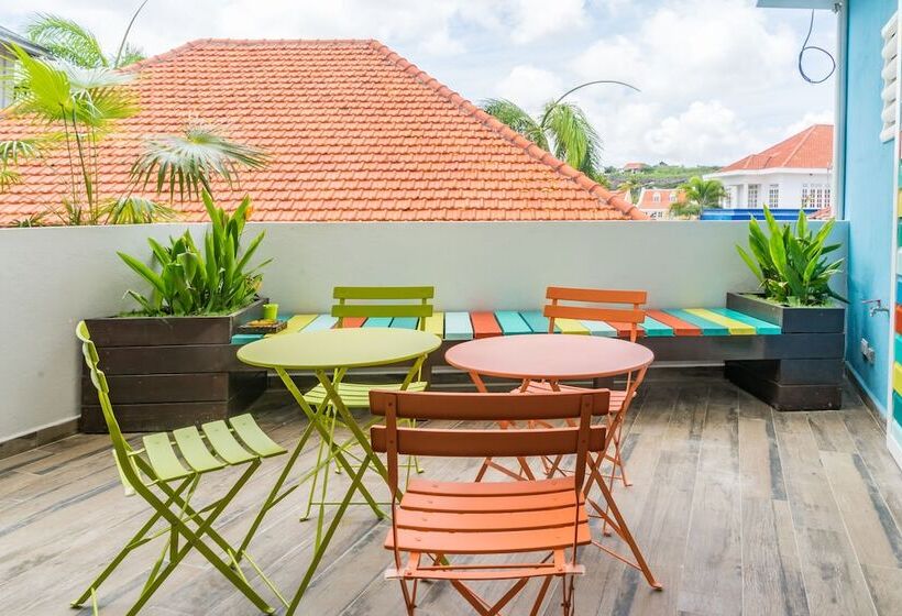 هتل Bed & Bike Curacao