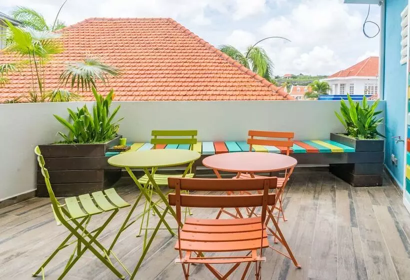 هتل Bed & Bike Curacao