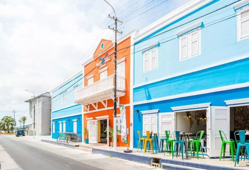 هتل Bed & Bike Curacao