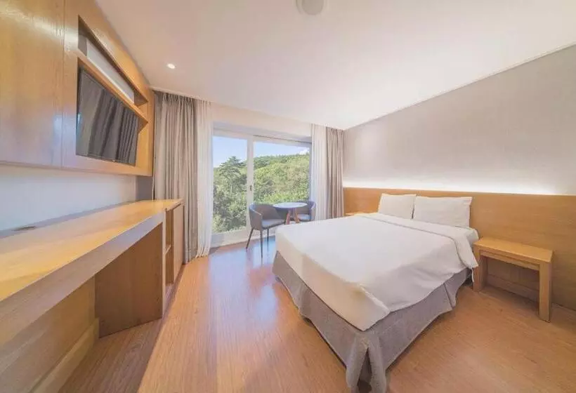 Hotel El