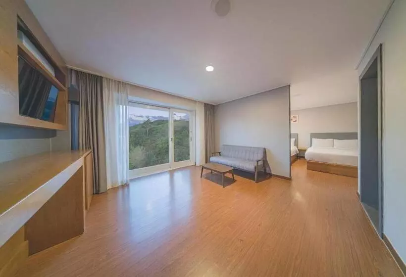 Hotel El