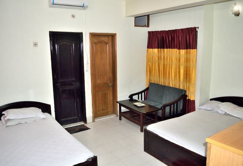 هتل Sea Breeze Resort