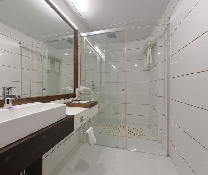 Hotel Silver Heights