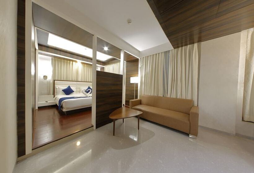 Hotel Silver Heights