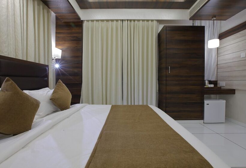 Hotel Silver Heights