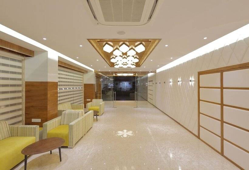 Hotel Silver Heights