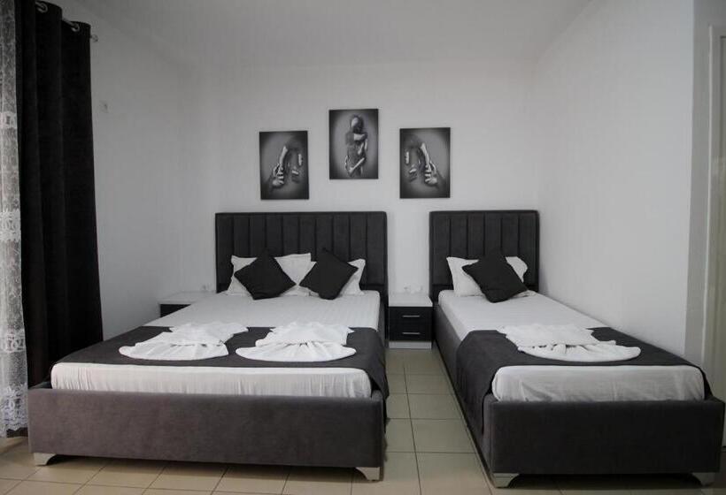 ホテル Vila Kapllani