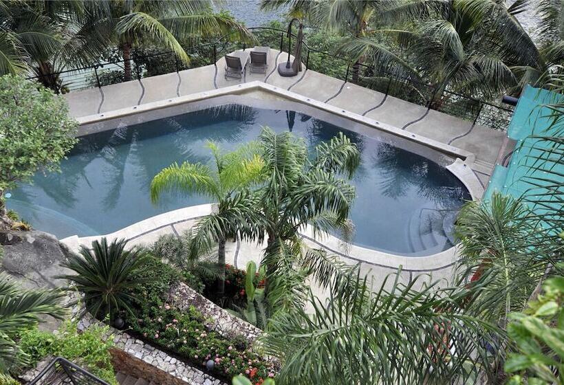 בית מלון כפרי Villa Armonia Luxury Suites