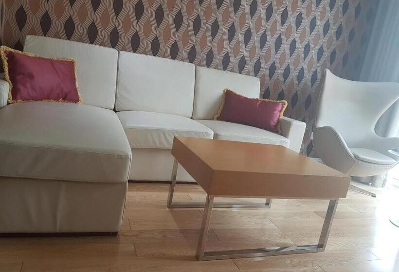 Pefaco Hotel Maya Maya