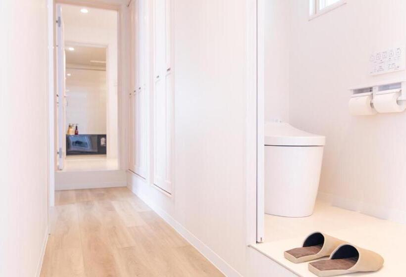 استراحتگاه Crystal Villa Ikema