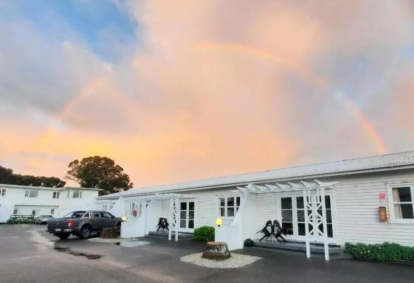 Edgewater Motel