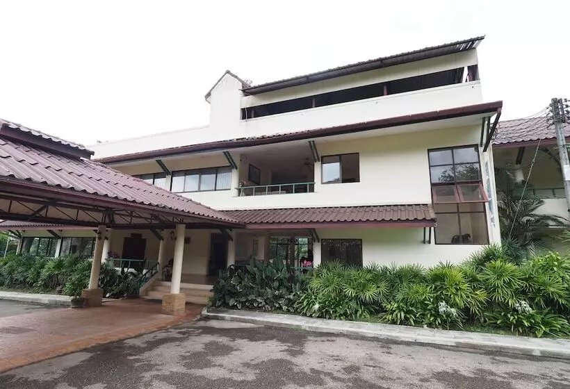 هتل Cabbages & Condoms Inn Krabi