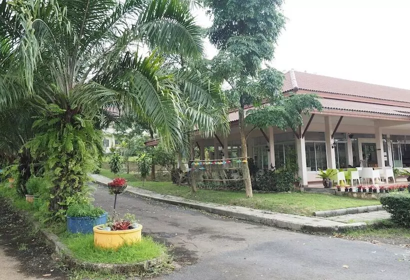 هتل Cabbages & Condoms Inn Krabi