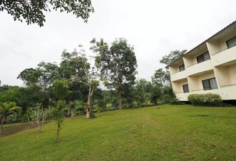 هتل Cabbages & Condoms Inn Krabi