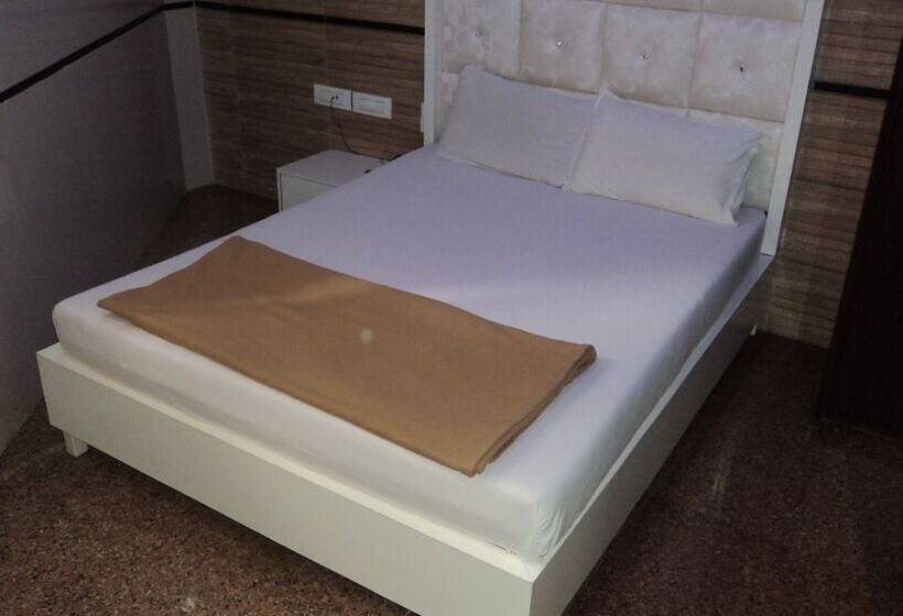 Hotel Celeste Colaba