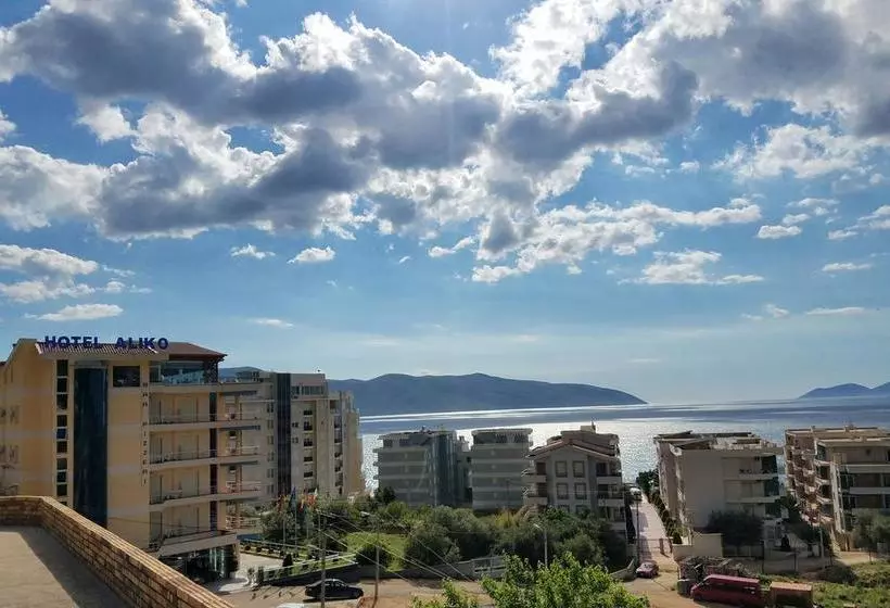 Sunset Hotel Roza