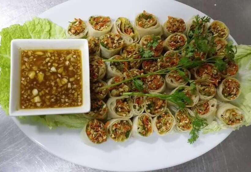 هتل Taw Win Yadanar