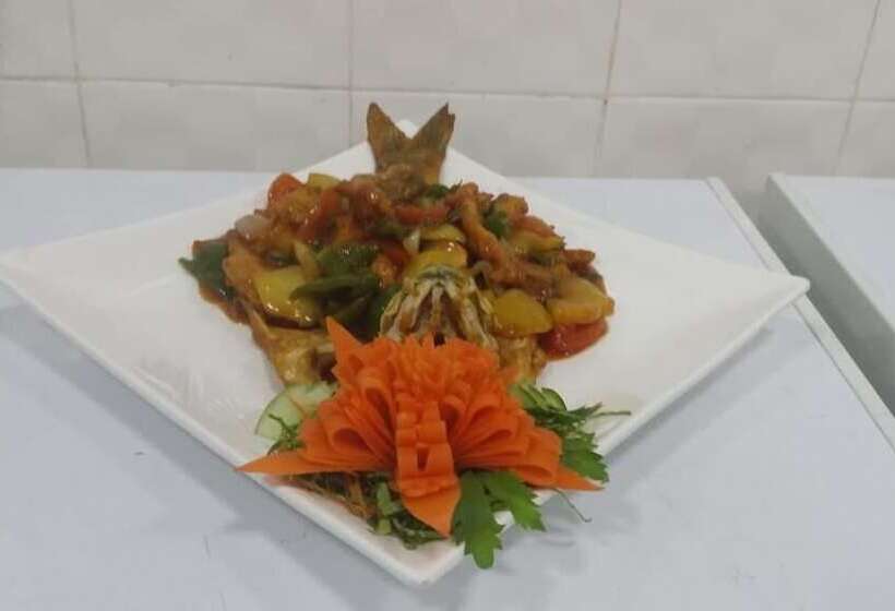 هتل Taw Win Yadanar