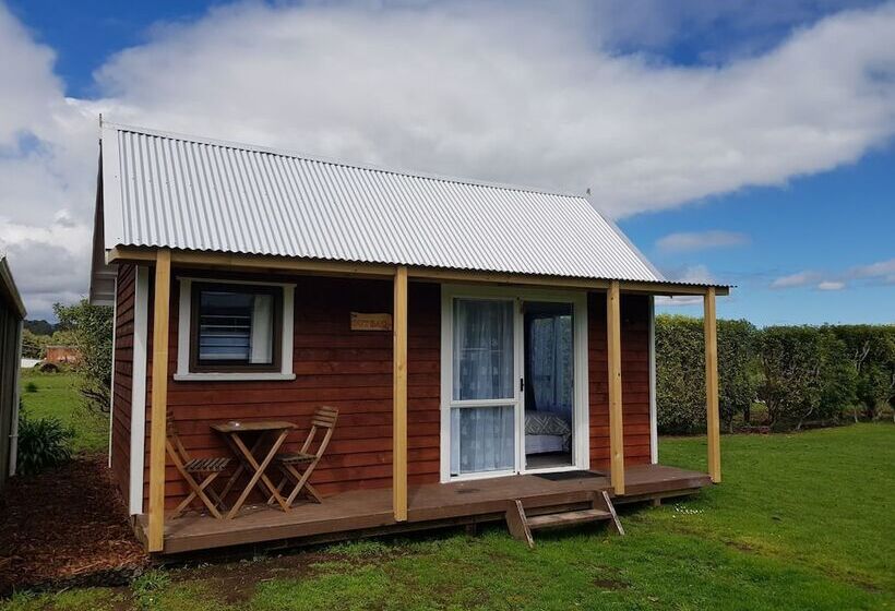 Tidewater Motel And Tourist Park Hostel