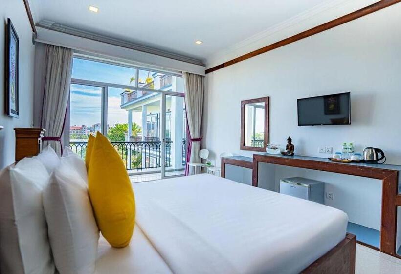 فندق صغير Kampot View Boutique