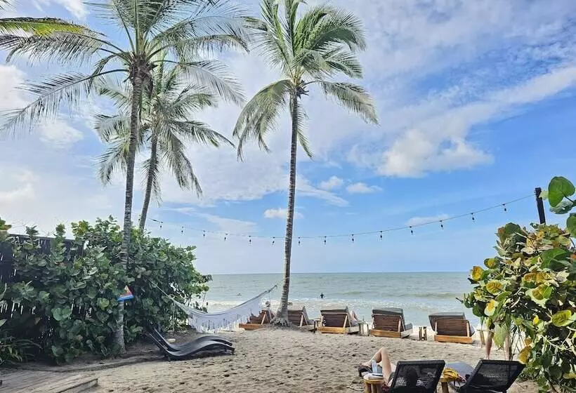 ユースホステル Makao Beach