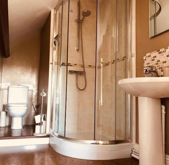 민박 Tresillian House