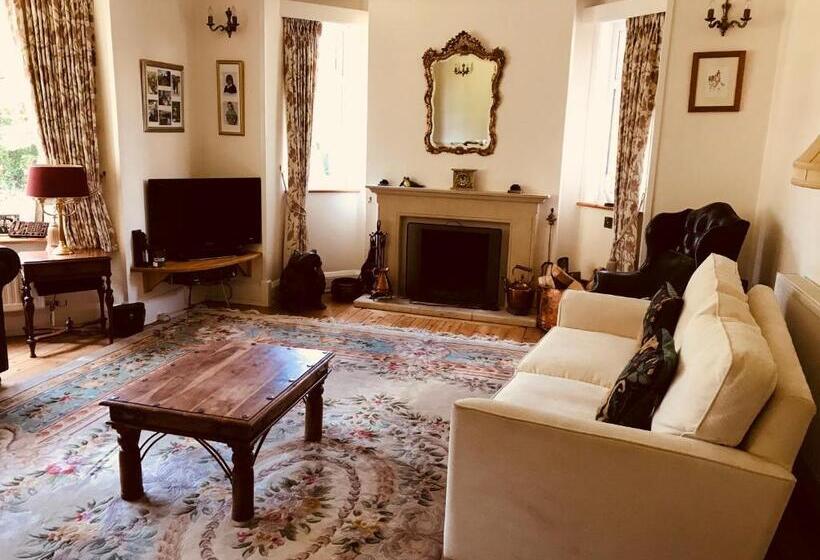 민박 Tresillian House