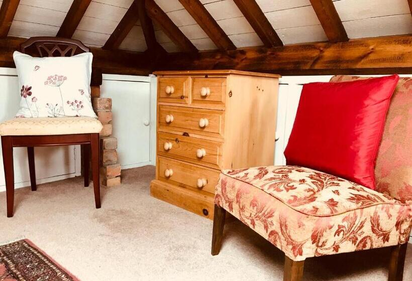 민박 Tresillian House