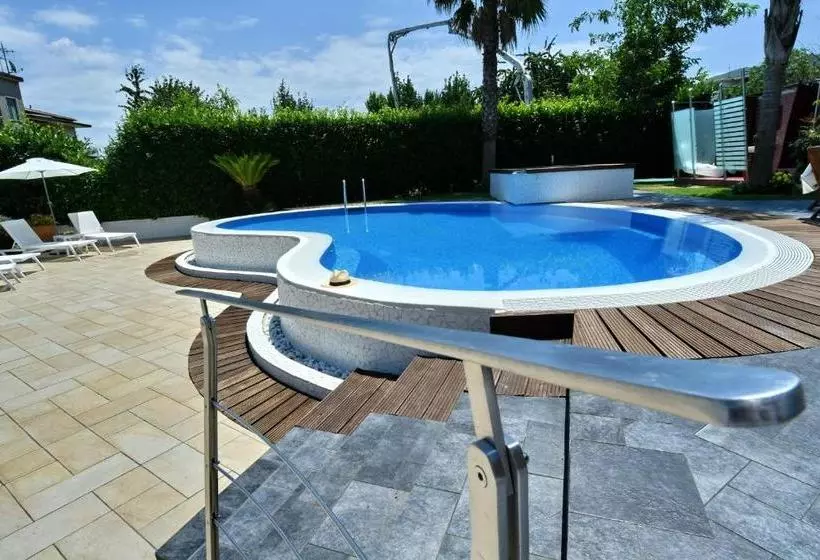 Aamiaismajoitus (B&B) Villa Soraya