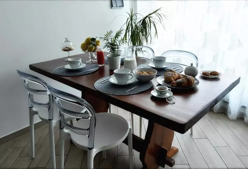 Aamiaismajoitus (B&B) Villa Soraya