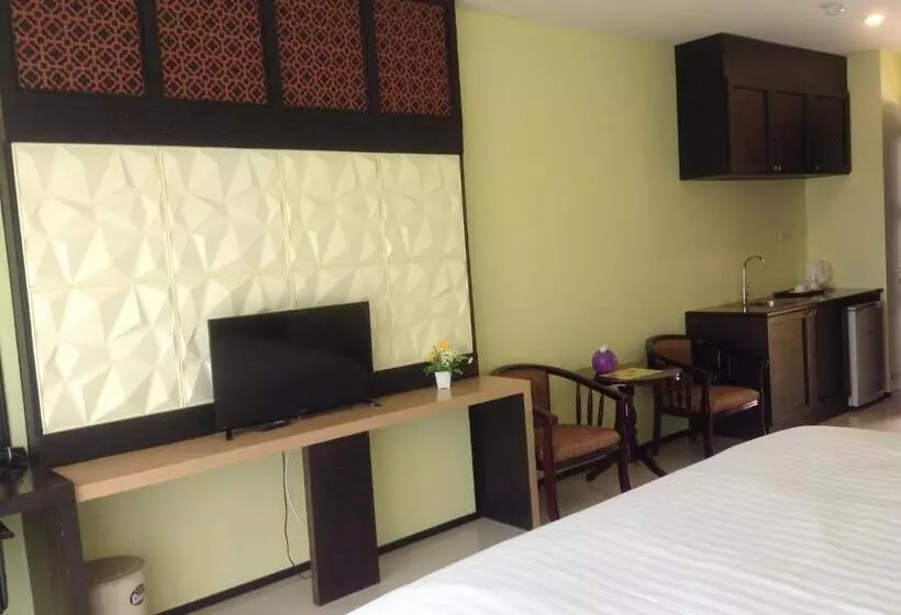 هتل Phuket Chinoinn Shaplus Certified