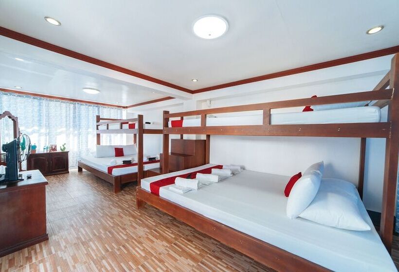 فندق Reddoorz Premium Near Museo De Baler