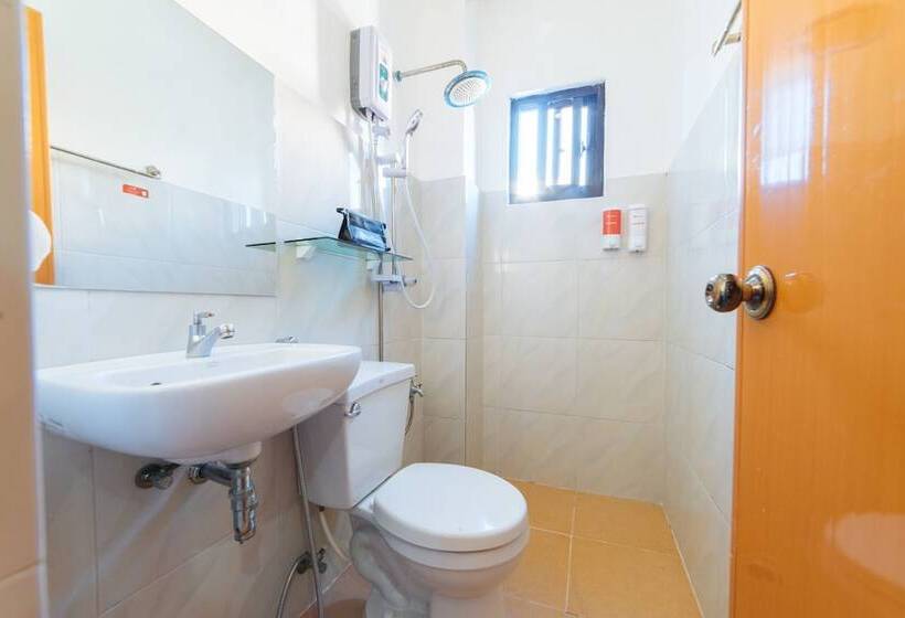 فندق Reddoorz Premium Near Museo De Baler