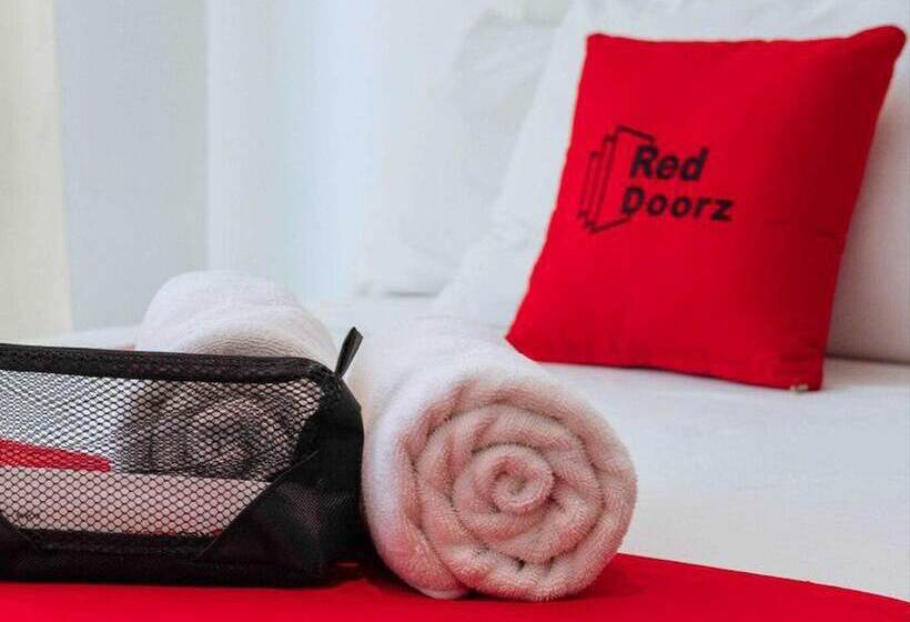 فندق Reddoorz Premium Near Museo De Baler